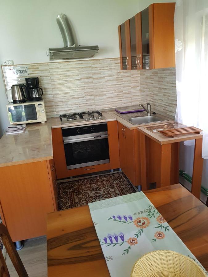 Villa La Bunicu Polovragi Esterno foto