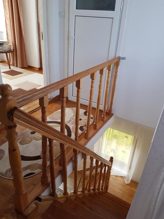 Villa La Bunicu Polovragi Esterno foto